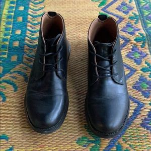 Black Kuru Chukka Boots